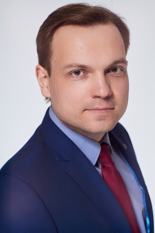 Антон Суханов
